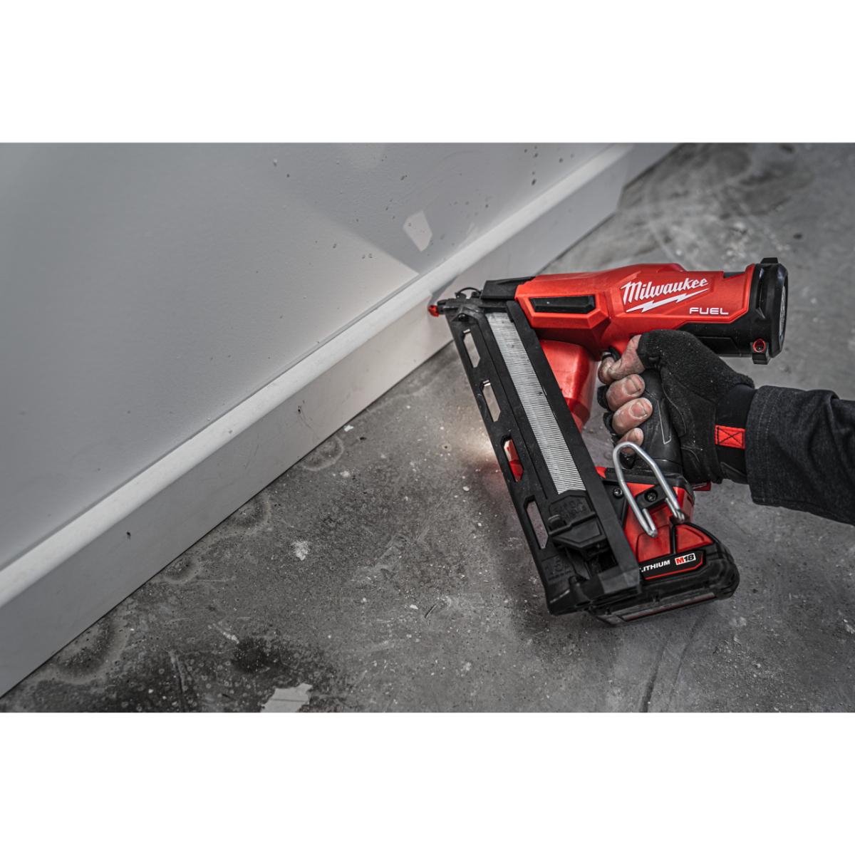 Milwaukee FUEL Akku-Nagler M18 FN15GA-0X