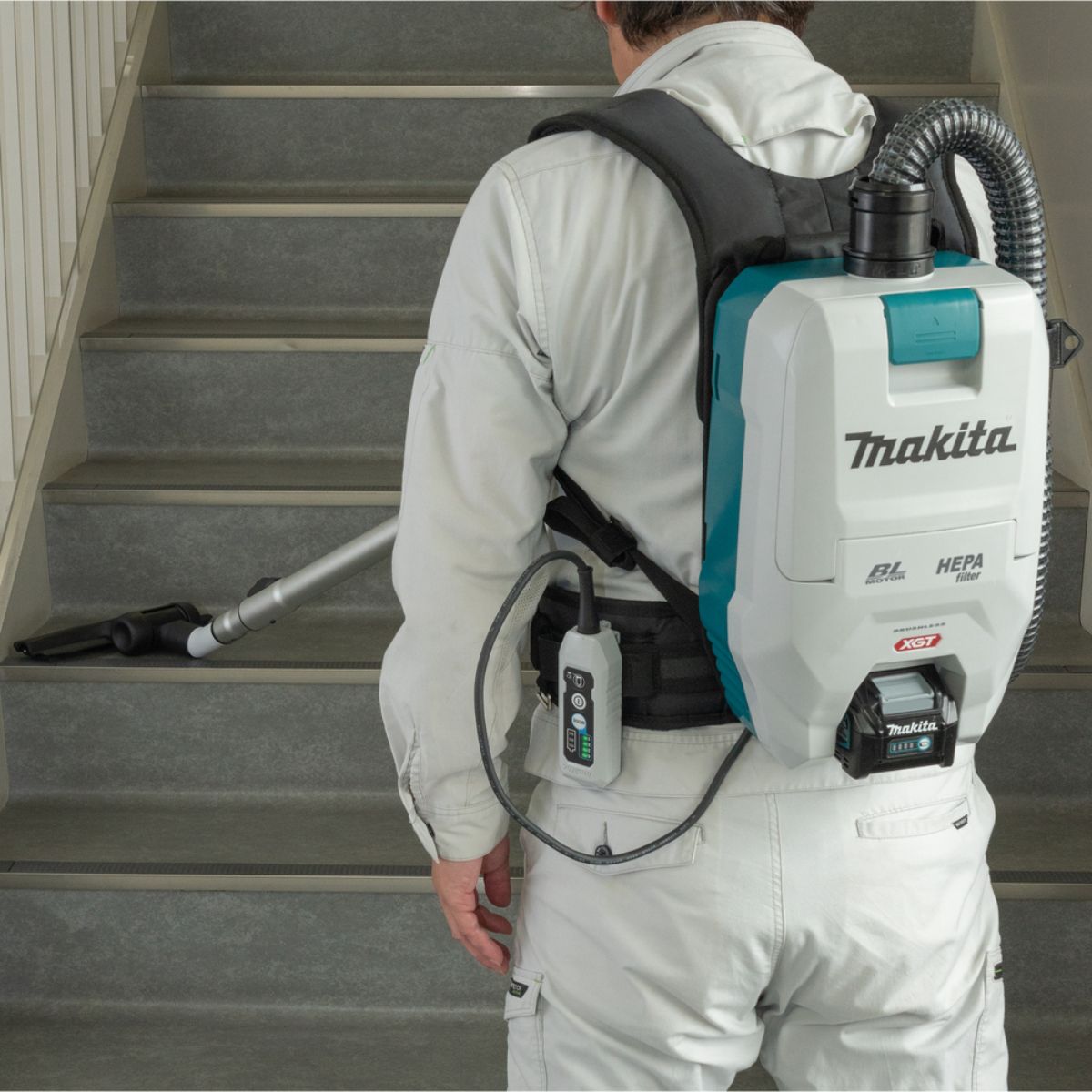 Makita Akku-Rucksackstaubsauger XGT 40V max. (ohne Akku, ohne Ladegerät) VC008GZ