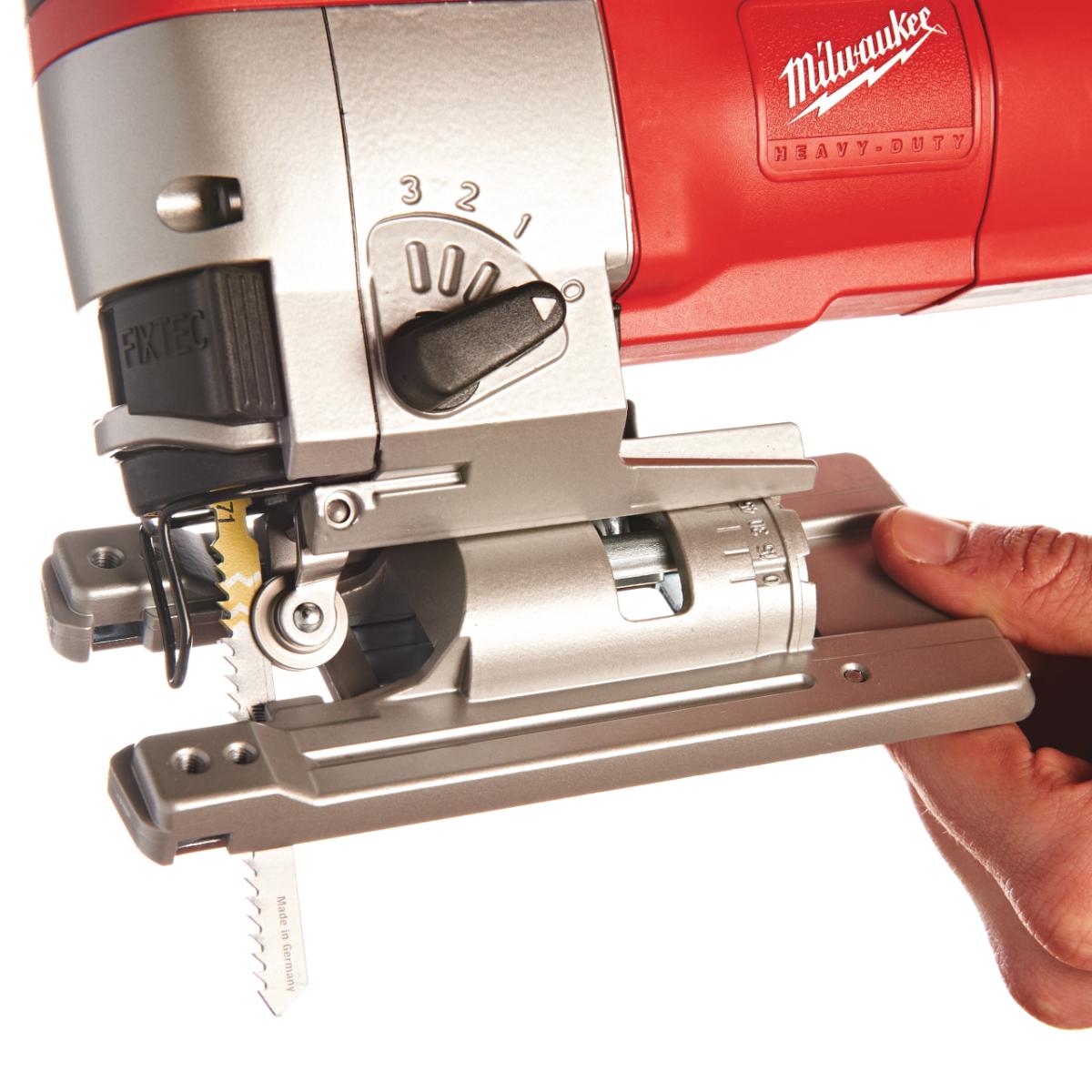 Milwaukee Stichsäge JSPE135TX