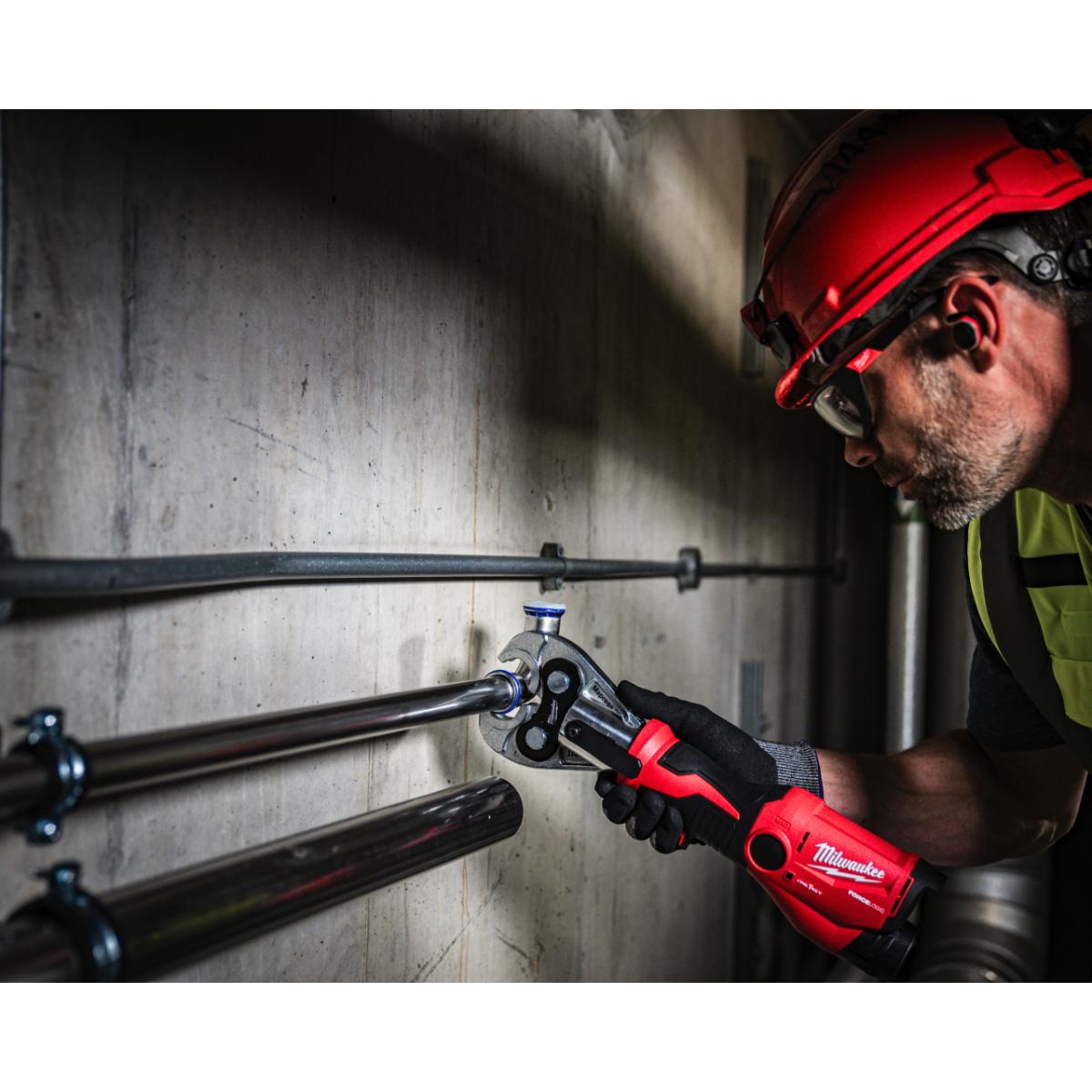 Milwaukee M12 Akku-Presswerkzeug mit ONE-KEY Akku-Kit-Version Inklusive 3x M-Profil Pressbacken