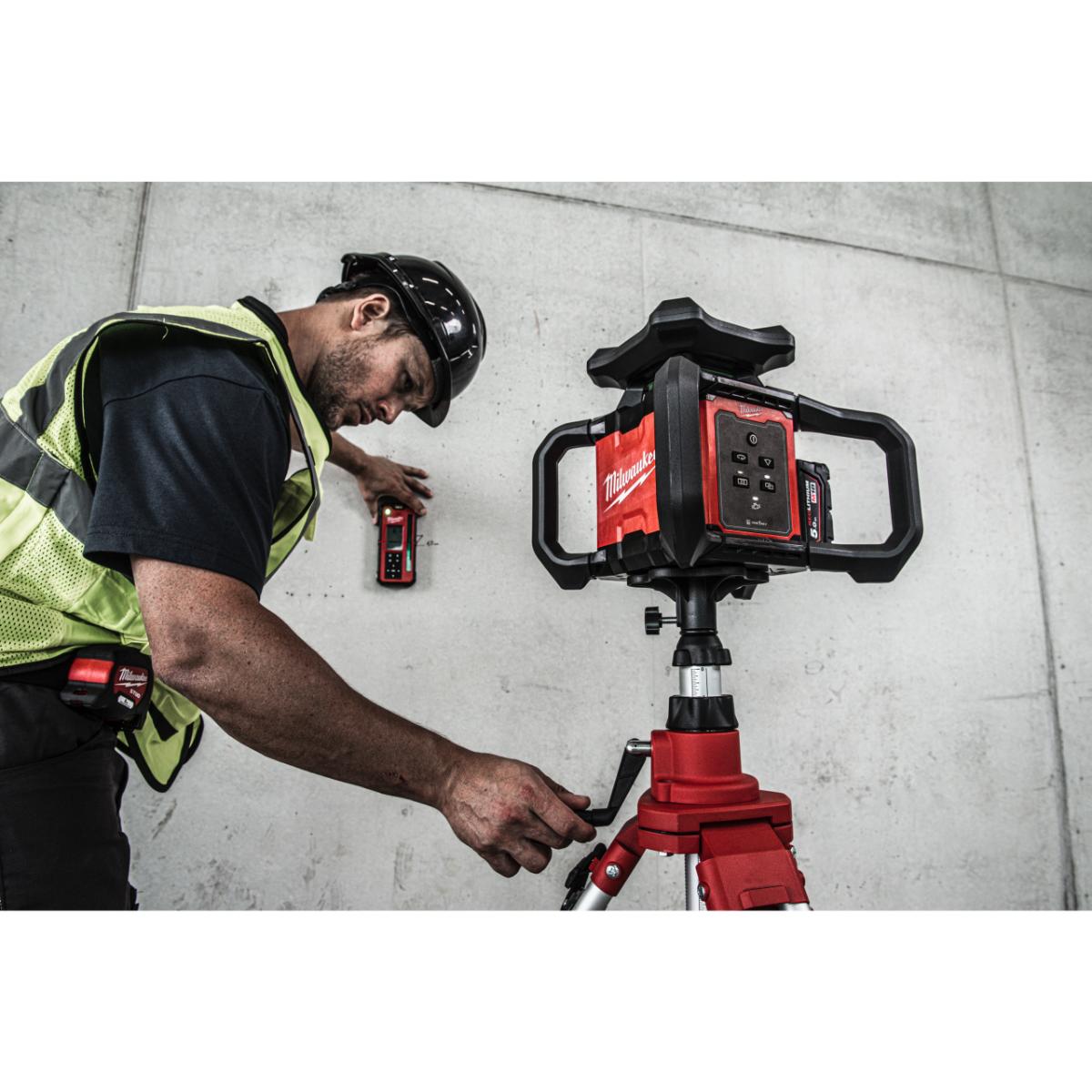 Milwaukee 3 - Meter - Laser - Stativ