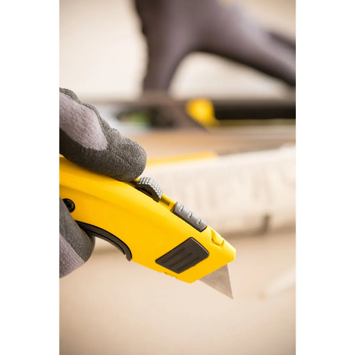 STANLEY FATMAX Universalmesser mit einziehbarer Klinge