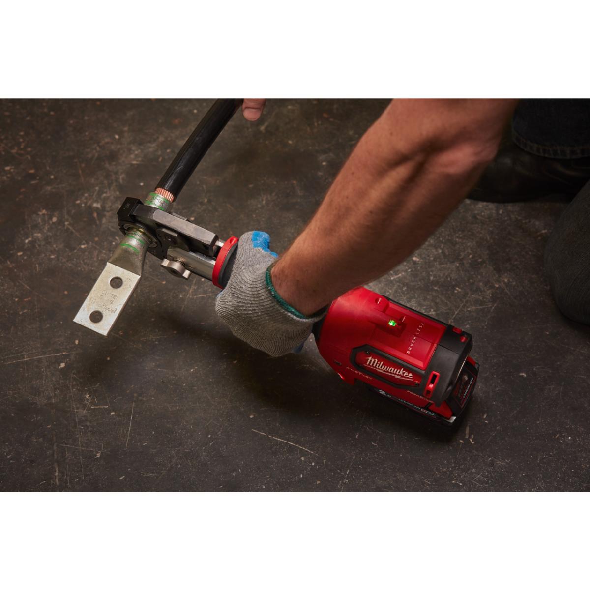Milwaukee M18™ FORCE LOGIC™ Akku-Presswerkzeug (Elektro) M18 HCCT-201C