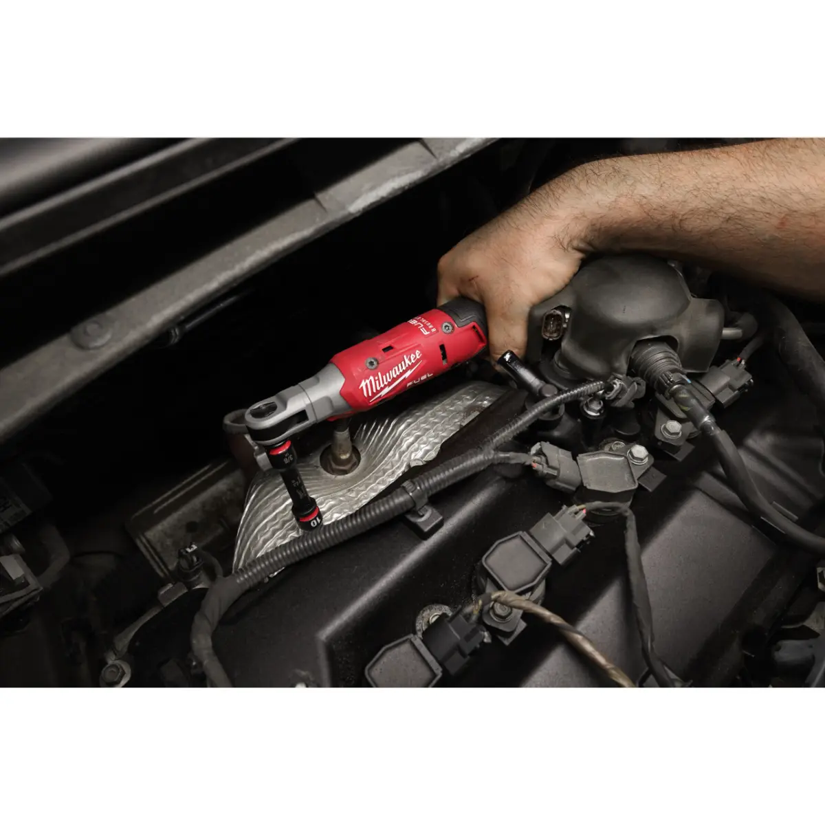 Milwaukee M12 FUEL 3/8˝ Akku-Ratsche M12 FIR38G2-0