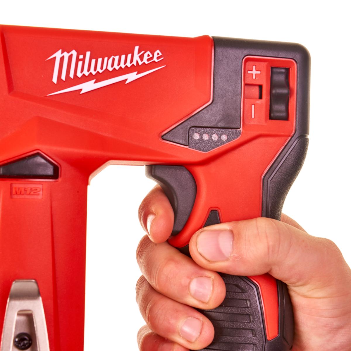 Milwaukee Akku-Tacker M12 BST-202X