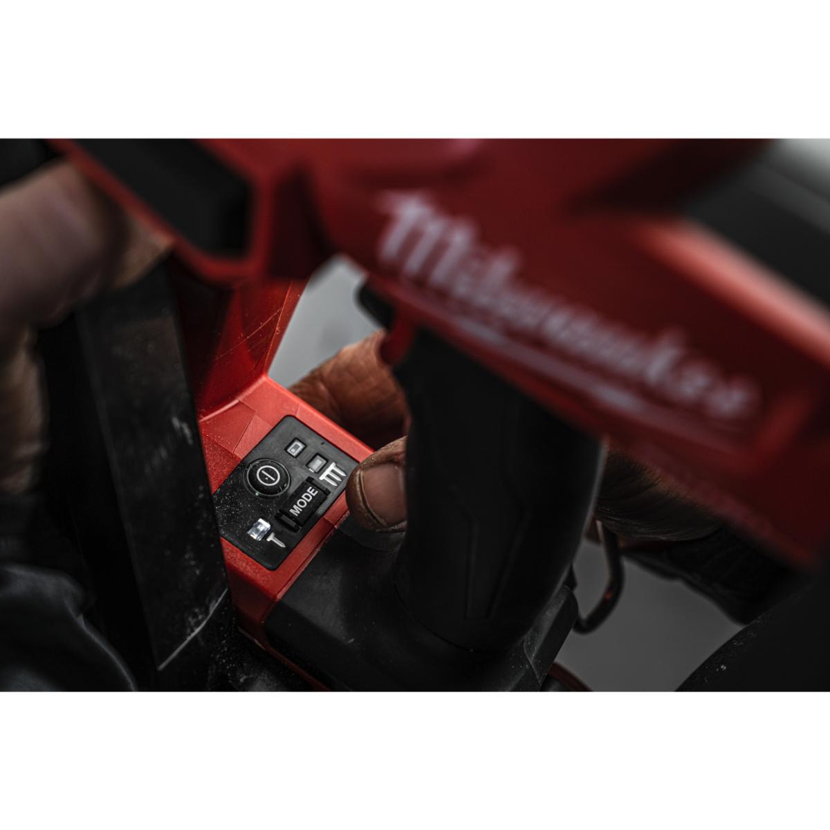 Milwaukee FUEL Akku-Nagler M18 FN15GA-0X