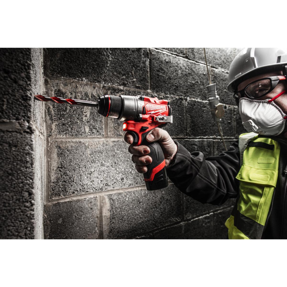 Milwaukee M12 FUEL Akku-Kompakt-Schlagbohrschrauber M12FPD2-202X
