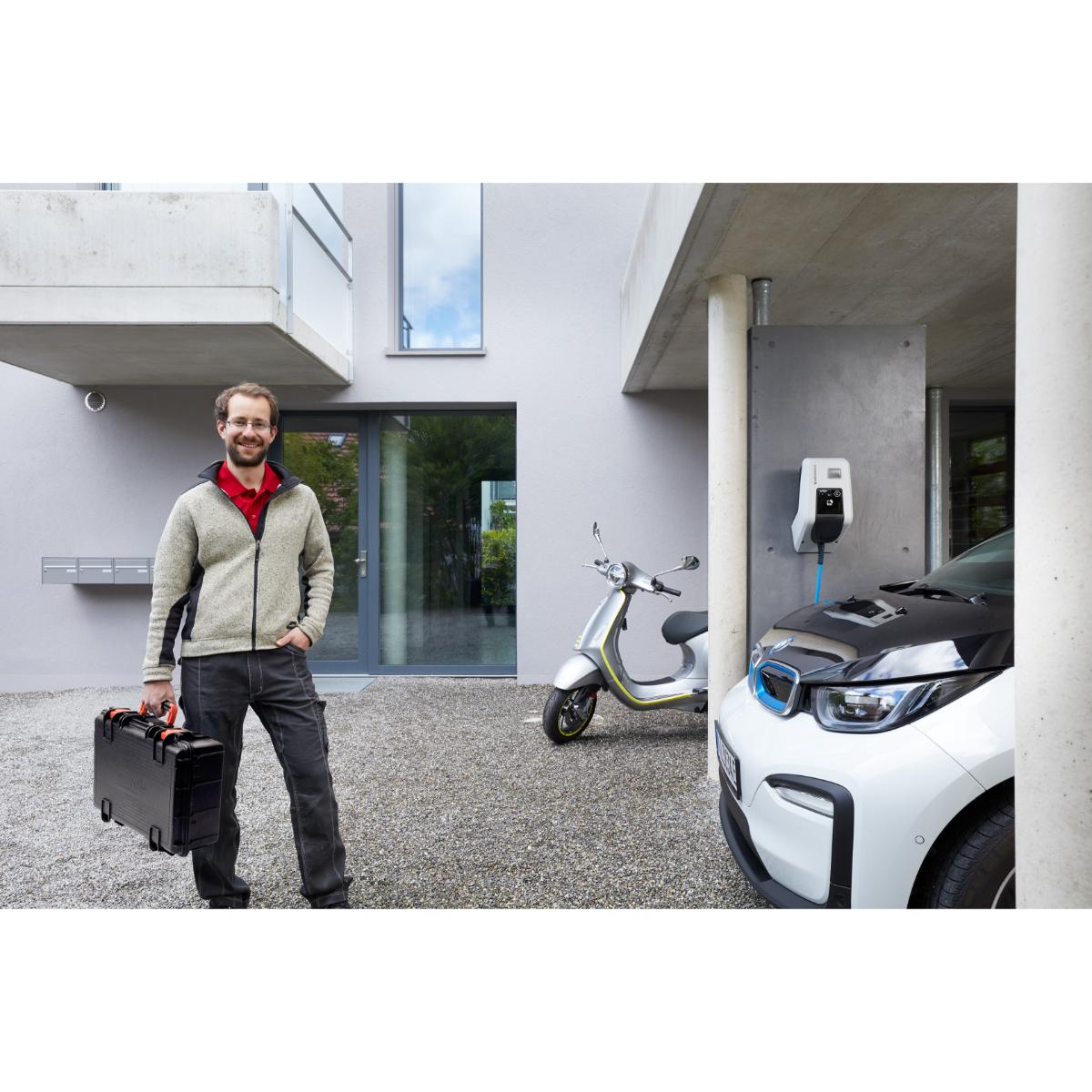 Wiha Werkzeugkoffer Set L eMobility 62-teiliges Set
