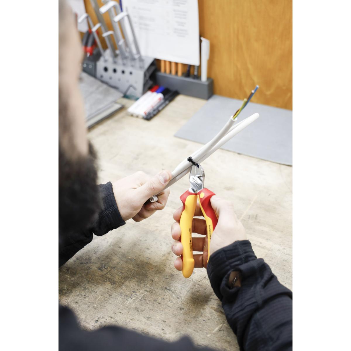 Wiha Seitenschneider Professional electric mit DynamicJoint