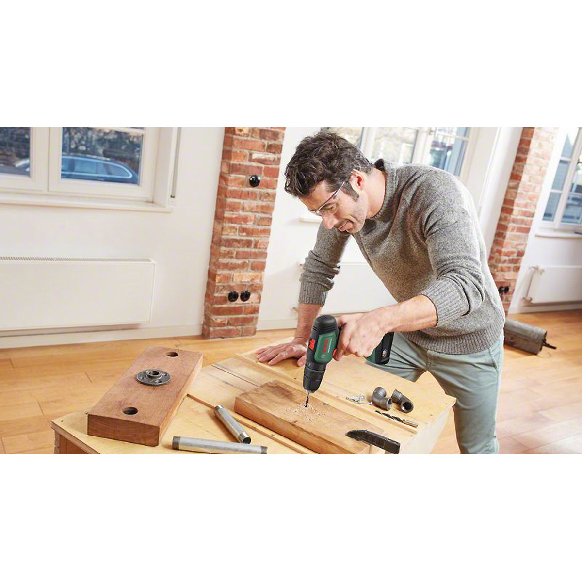 Bosch Akku-Zweigang-Schlagbohrschrauber UniversalImpact 18V + SystemBox 1