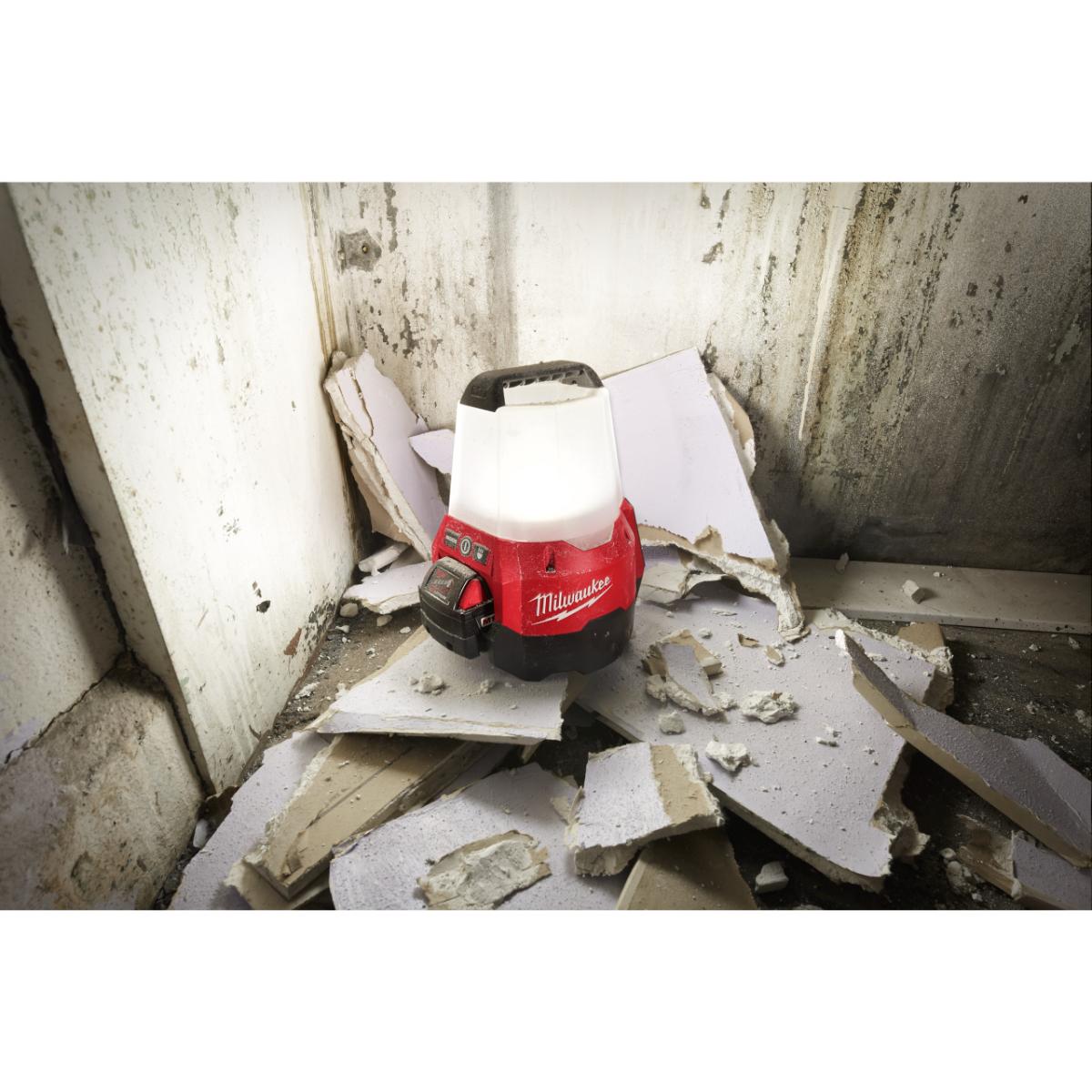 Milwaukee M18™ Akku-Bauleuchte M18 TAL-0