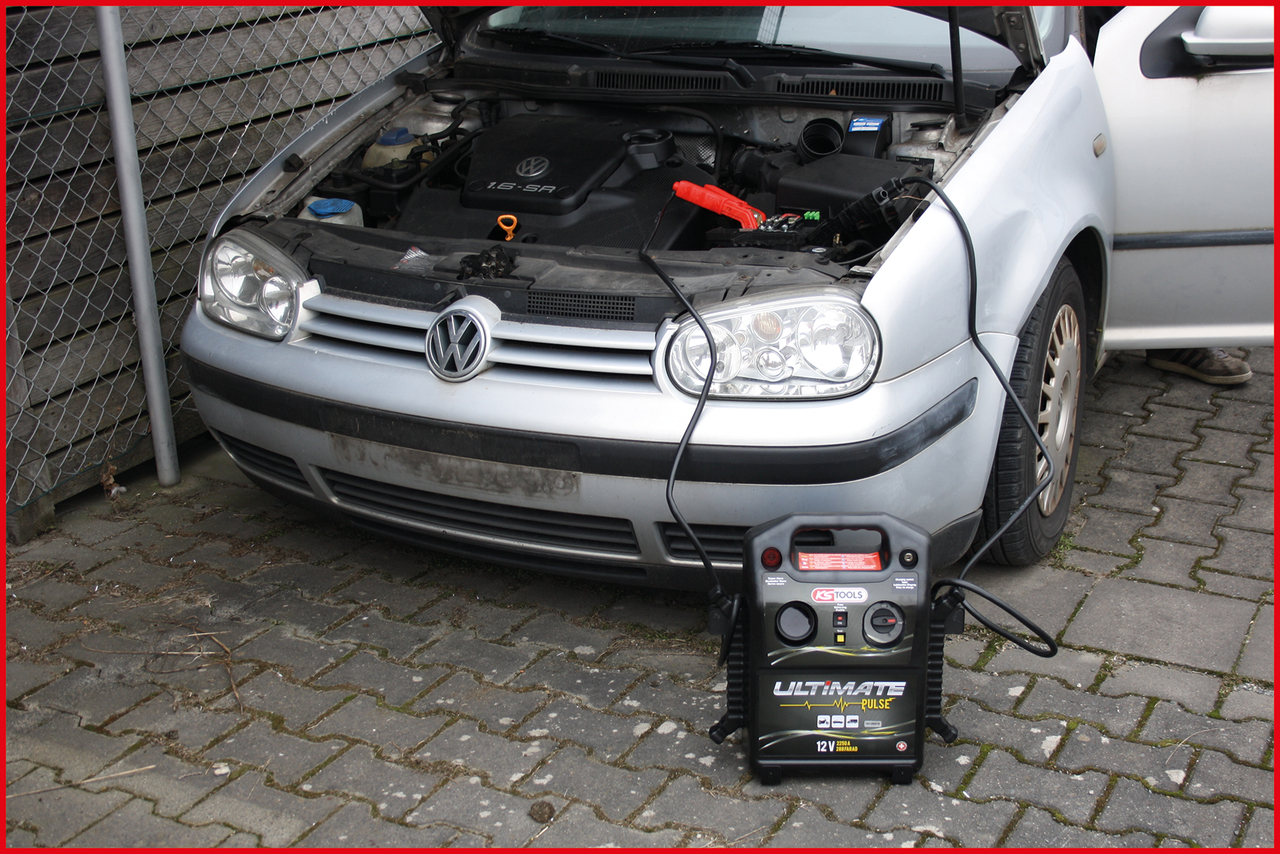 KS Tools 12 V Kondensator-Booster - mobiles Starthilfegerät 720 A