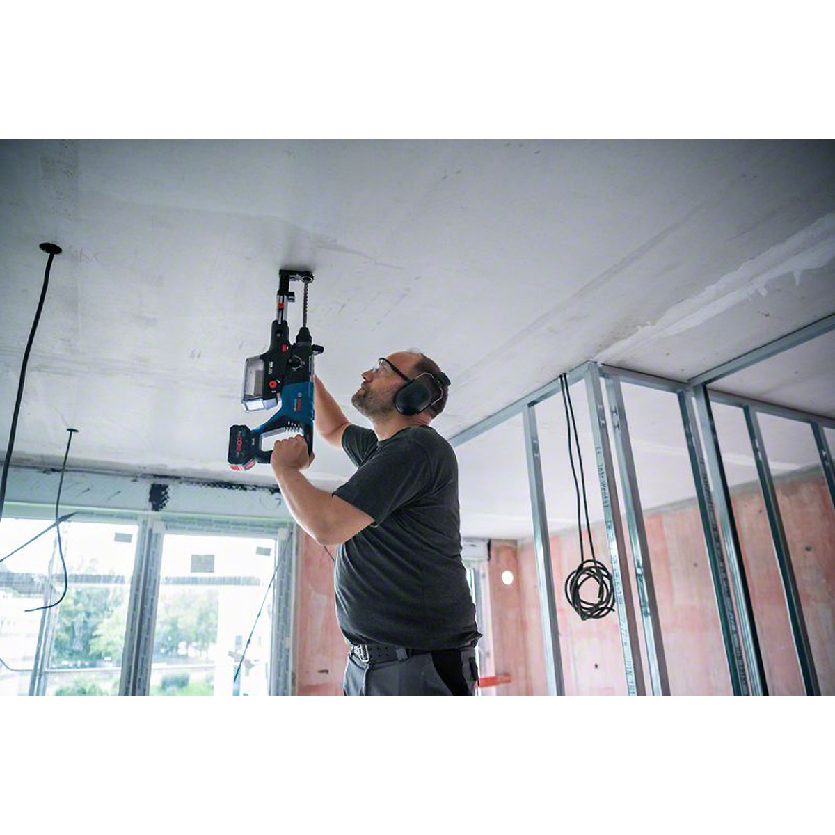 Bosch Akku-Bohrhammer mit SDS plus GBH 18V-28 DC mit XL-BOXX