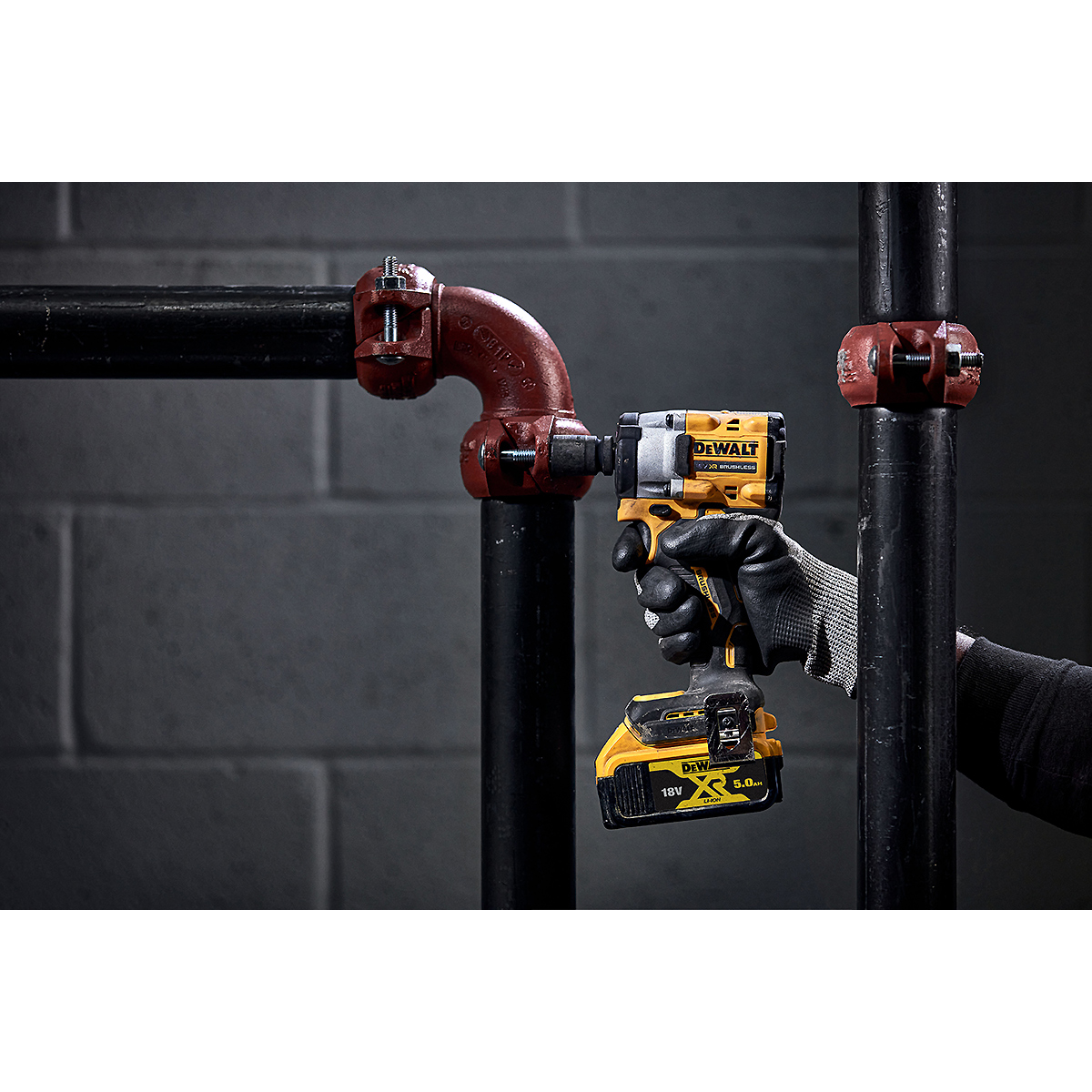 DEWALT Akku-Schlagschrauber 1/2 Zoll XR 18V 406Nm mit Kugelrastung Basisversion