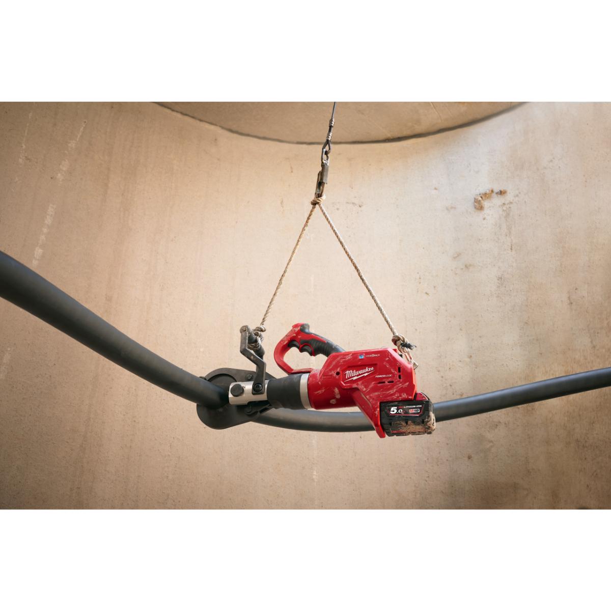 Milwaukee Akku-Kabelschneider (remote) M18 HCC75R-502C