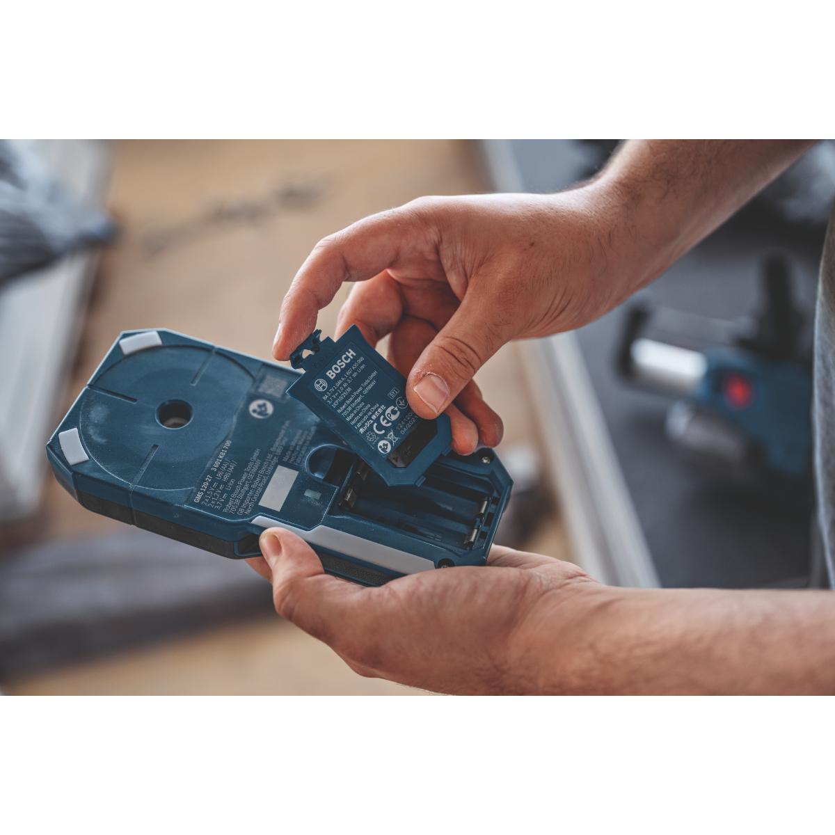 Bosch Ortungsgerät GMS 120-27 mit Tasche,BA 3.7V 1.0Ah A und USB-C -Kabel