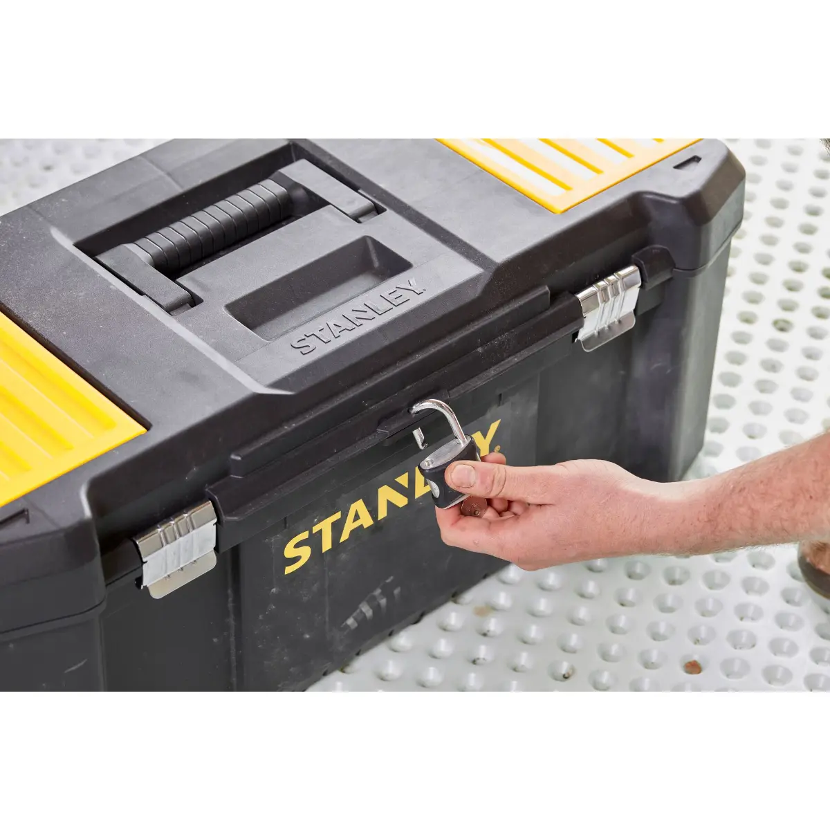 STANLEY Kunststoffbox Essential 26 Zoll