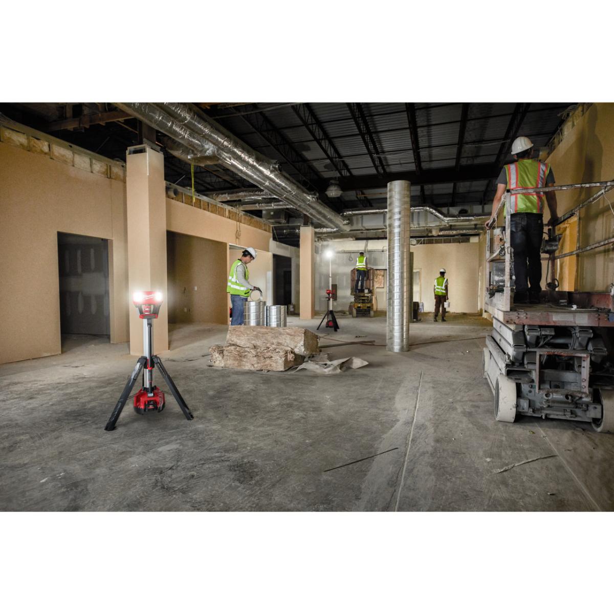 Milwaukee Akku-Leuchte mit Ladefunktion M18 HOSALC-0