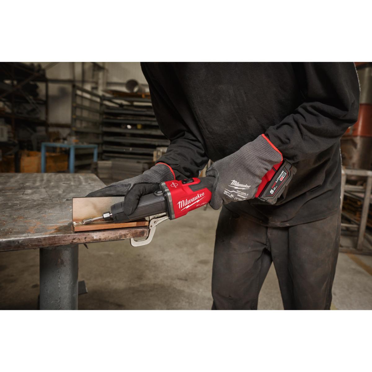 Milwaukee M18FDGRB-502X Akku-Geradschleifer