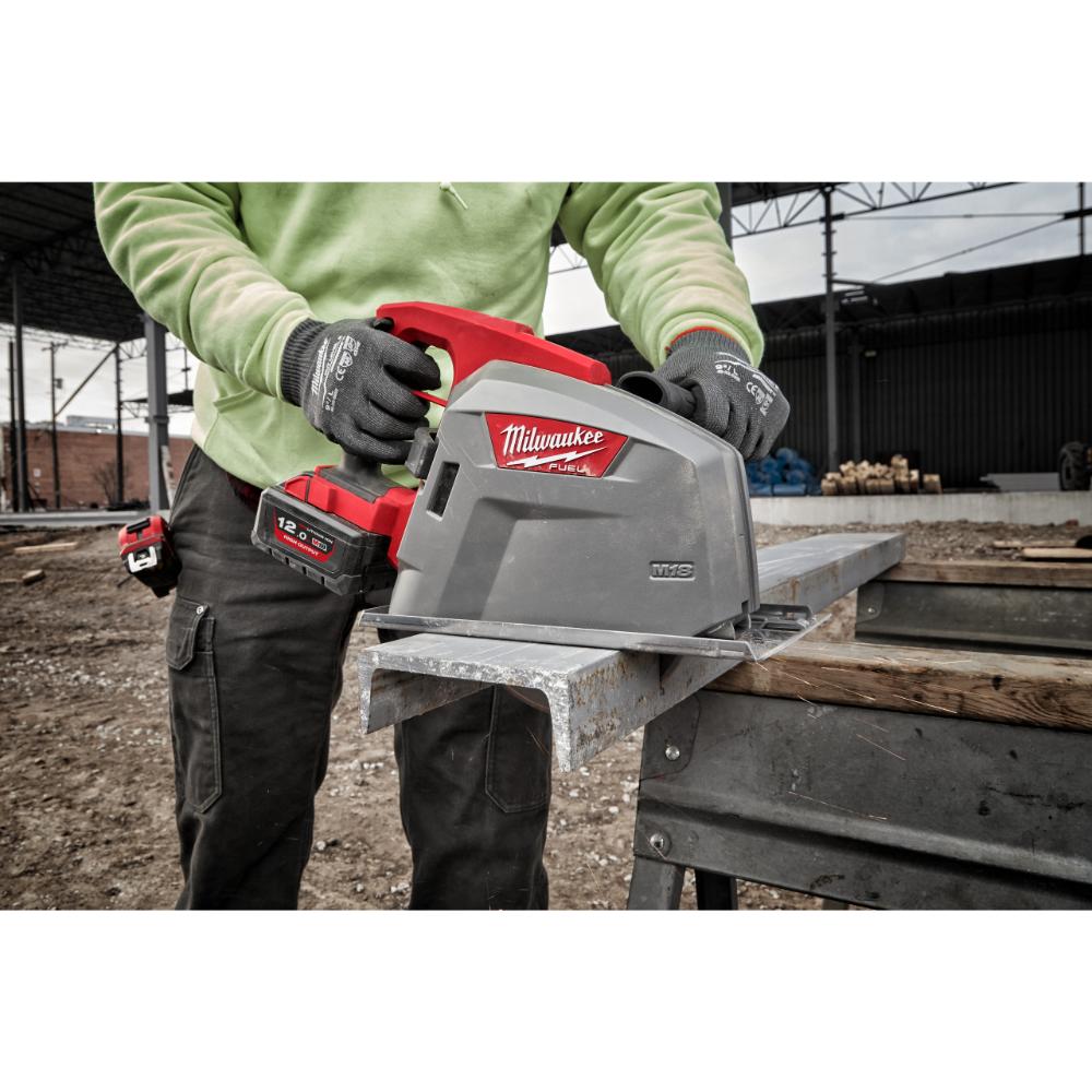 Milwaukee M18 FUEL Akku-Metallkreissäge 66 mm M18FMCS66-121C