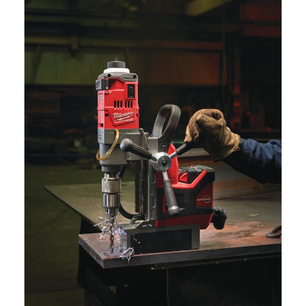Milwaukee M18 FUEL Akku-Magnetkernbohrsystem M18 FMDP-0C