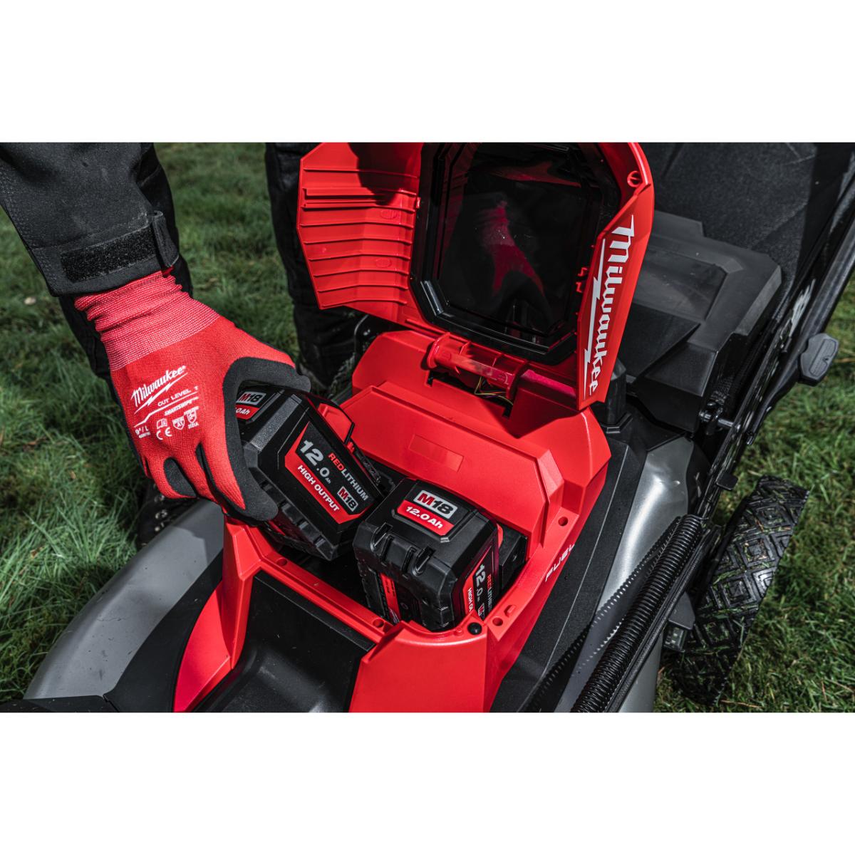 Milwaukee FUEL Akku-Rasenmäher M18 F2LM53-0