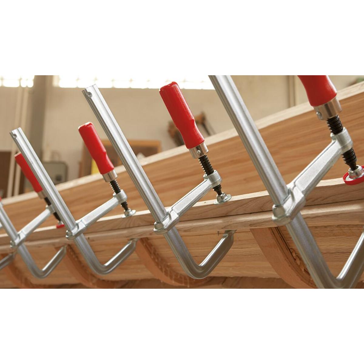 BESSEY Ganzstahl-Schraubzwinge classiX GS mit bewährtem Holzgriff