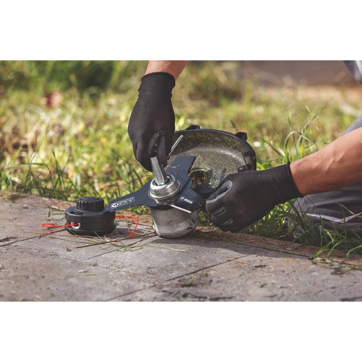 Bosch Akku-Freischneider GFR 18V-23