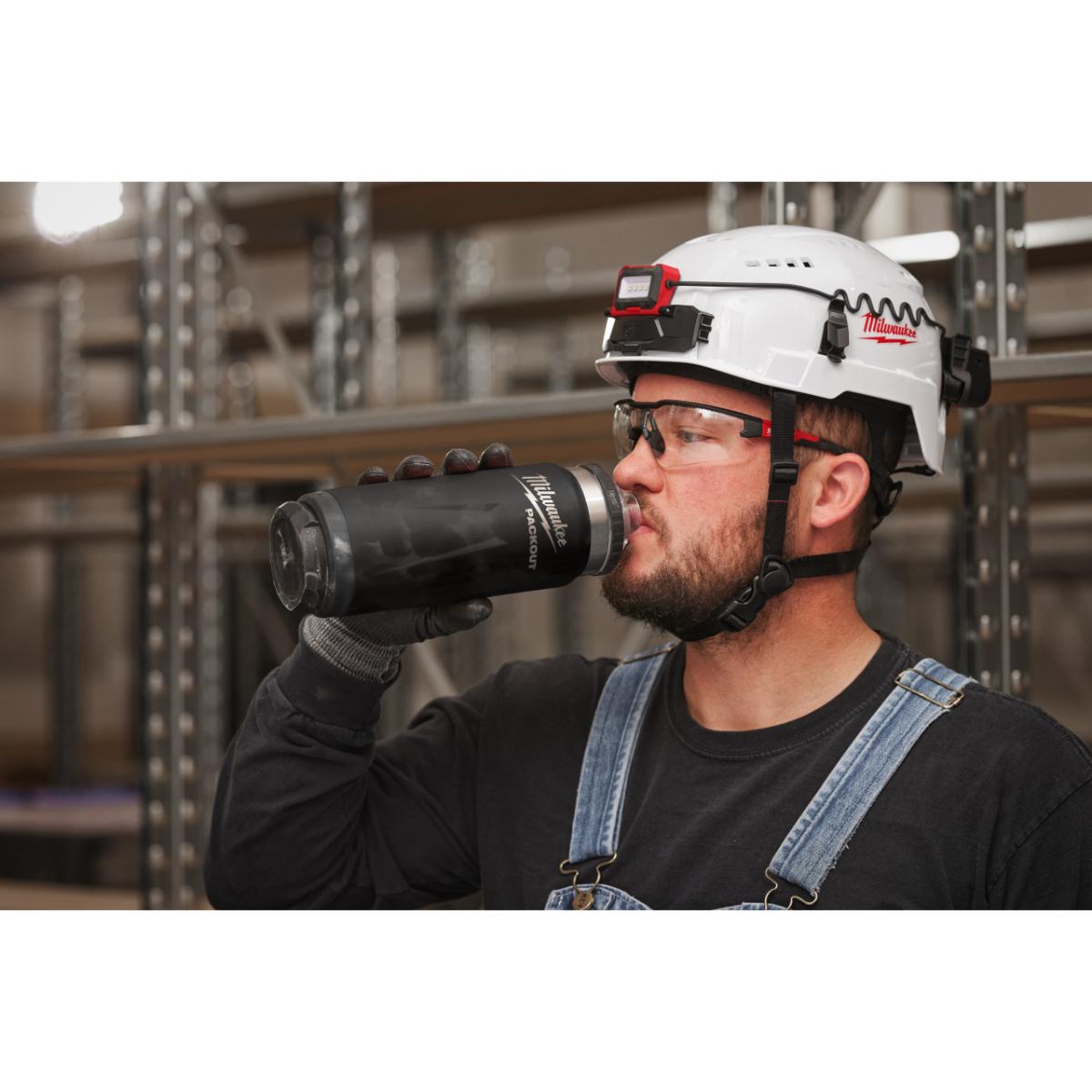 Milwaukee ﻿PACKOUT Thermoflasche mit Schraubdeckel 530 ml
