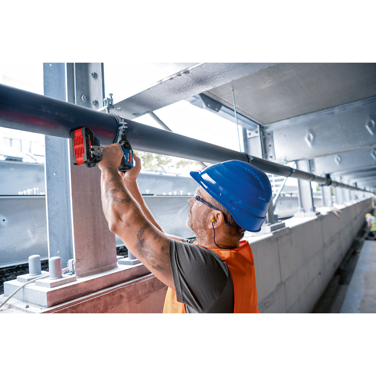 Bosch Akku-Drehschlagschrauber GDS 18V-210 C in L-BOXX