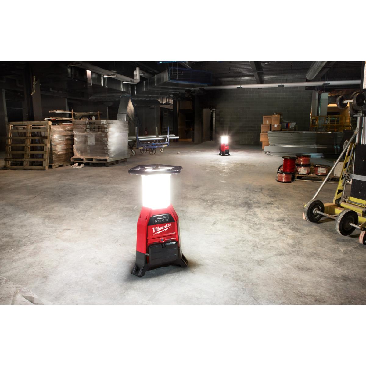 Milwaukee M18™ ONE-KEY™ Akku-Standleuchte M18 ONESLDP-0