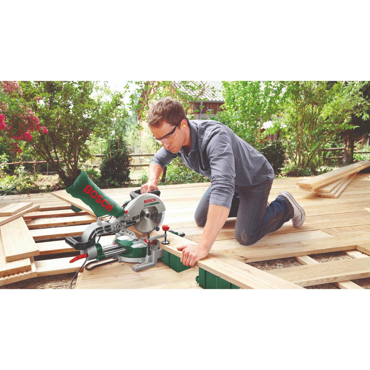Bosch Kapp- und Gehrungssäge PCM 8 S