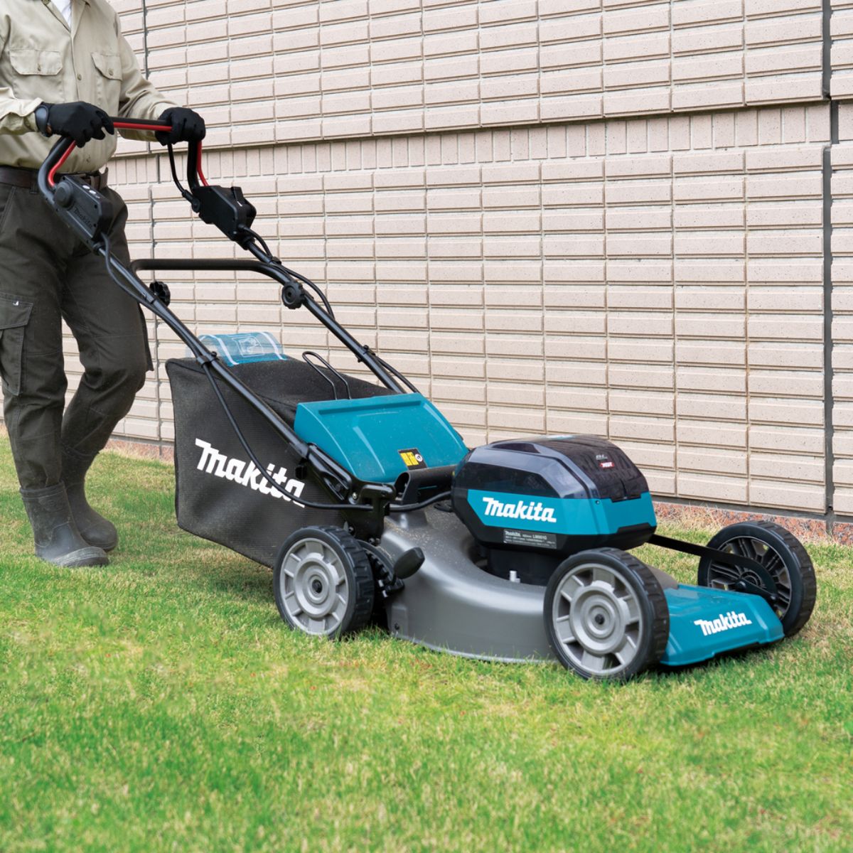 Makita Akku-Rasenmäher 48 cm 40V max. (ohne Akku, ohne Ladegerät) LM001GZ