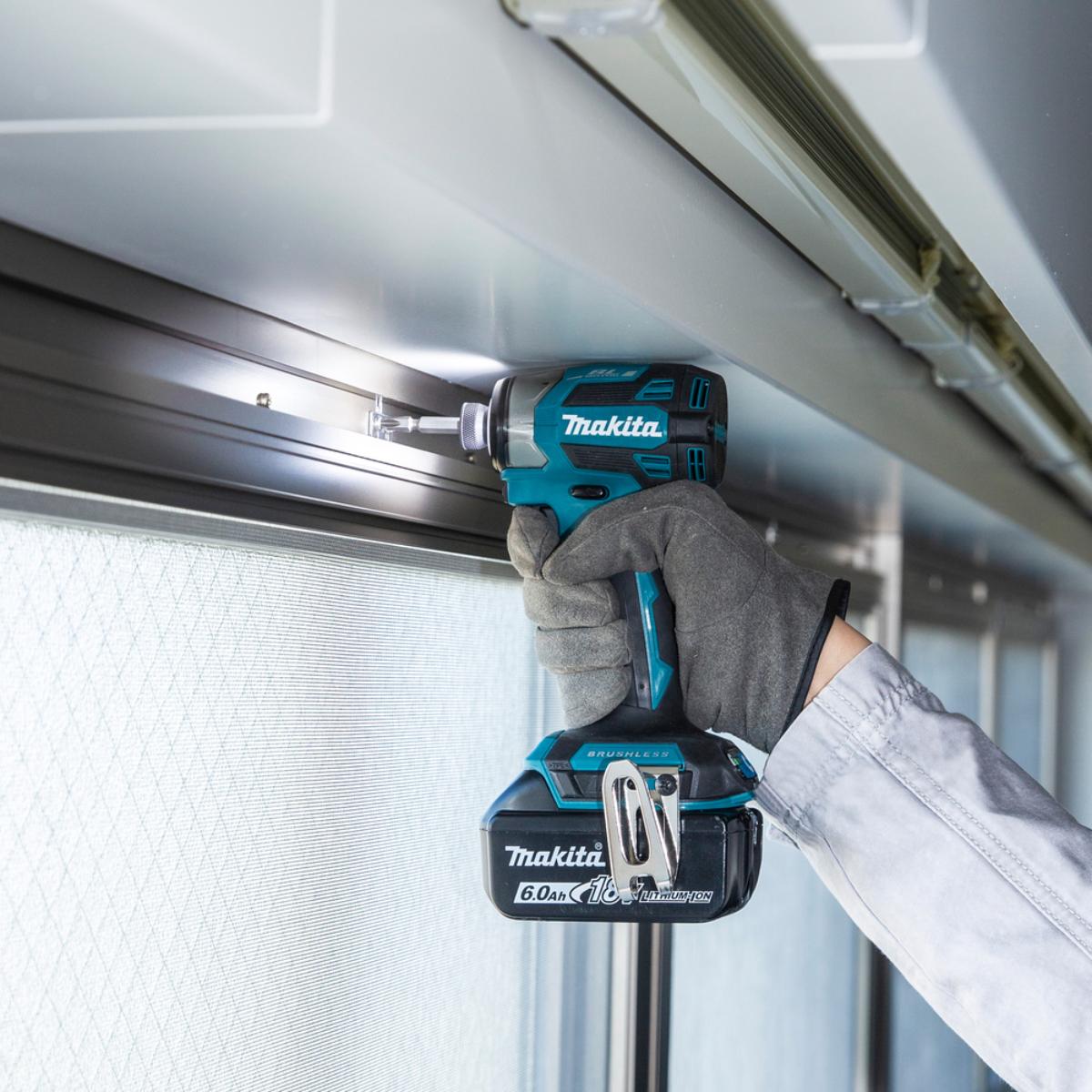 Makita Akku-Schlagschrauber LXT 18V 1/4 Zoll - 180 Nm - 0-3.800 U/min - DTD173RTJ