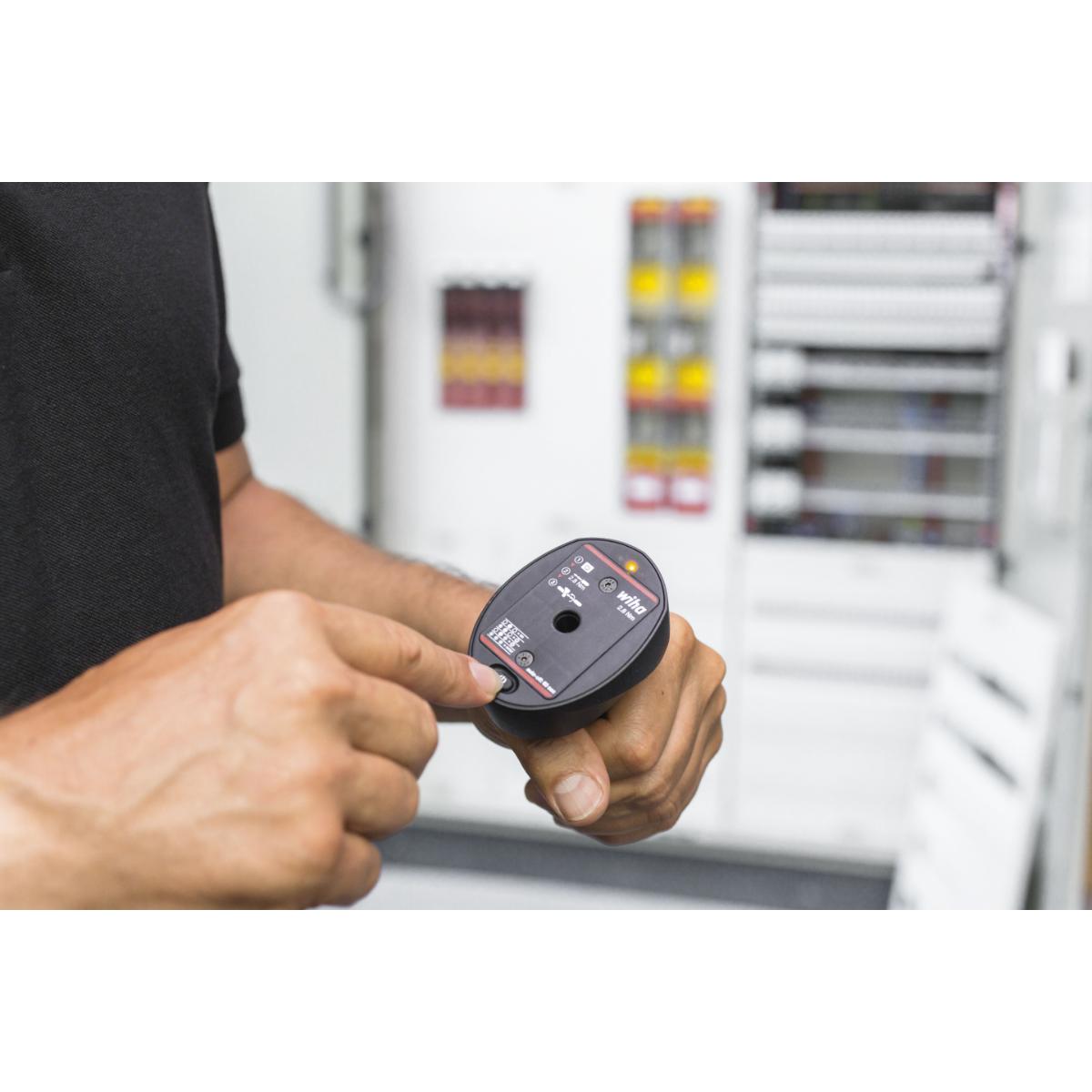 Wiha Drehmoment-Testgerät Torque QuickCheck Set 4-teiliges Set mit Adapterklingen, Batterien und Box