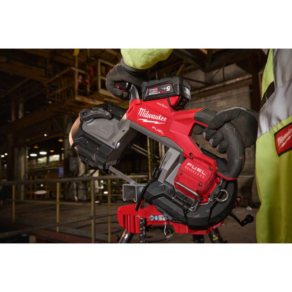 Milwaukee M18 FUEL Akku-Sicherheits-Bandsäge M18FBS127DO-0C