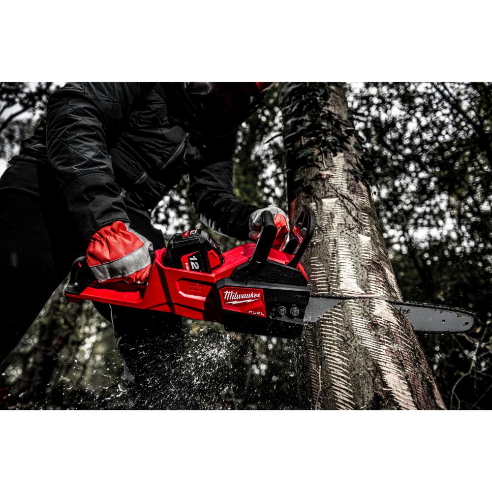 Milwaukee M18 FUEL Akku-Kettensäge 40-cm-Schwert M18FCHS-122