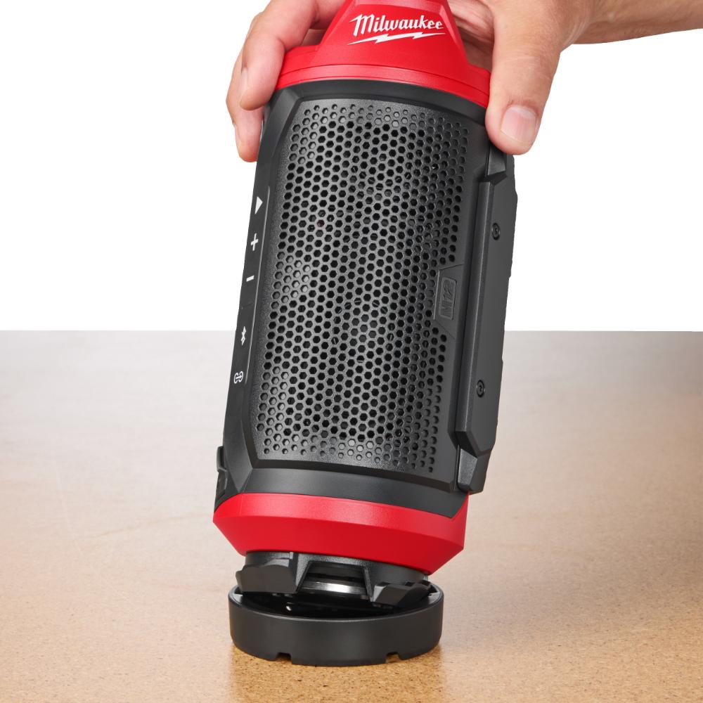 Milwaukee M12 Akku-Baustellenlautsprecher M12SPEJSG2-0