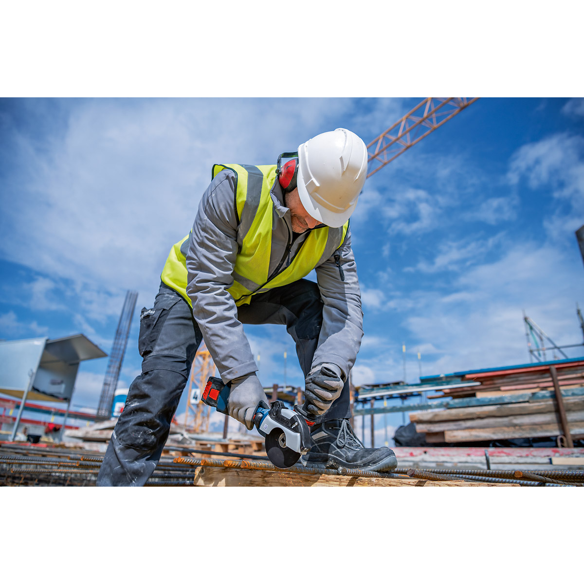 Bosch Akku-Winkelschleifer BITURBO mit X-LOCK GWX 18V-15 P mit Zusatzhandgriff