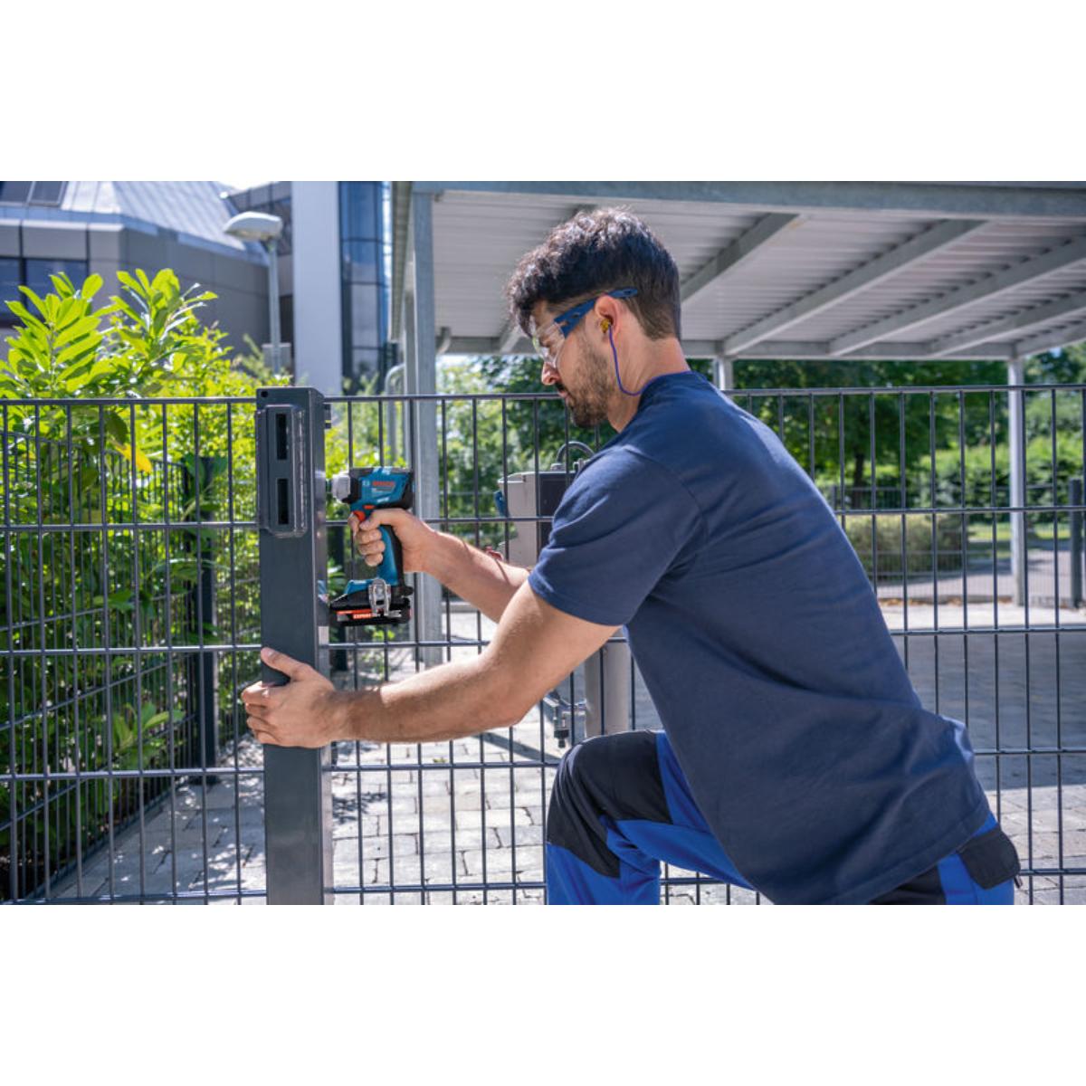 Bosch Akku-Drehschlagschrauber GDS18V-330H