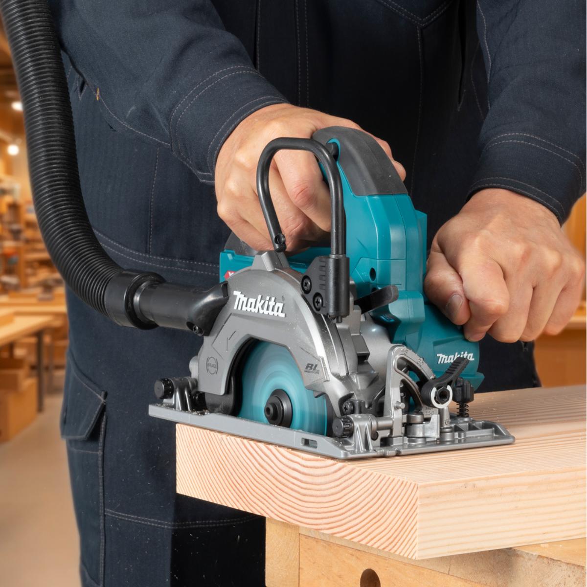 Makita Akku-Handkreissäge XGT 40V max. 6.400 min-1 47 mm 45°R/15°L