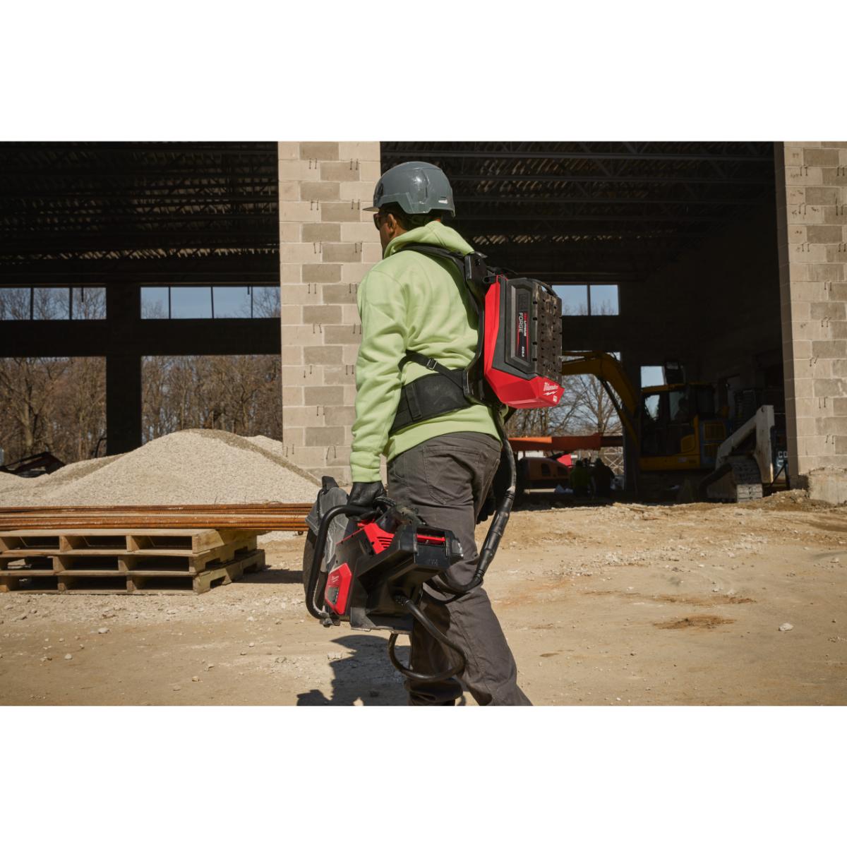 Milwaukee MX FUEL Rückentragbarer Akku-Adapter MXF PBE-0