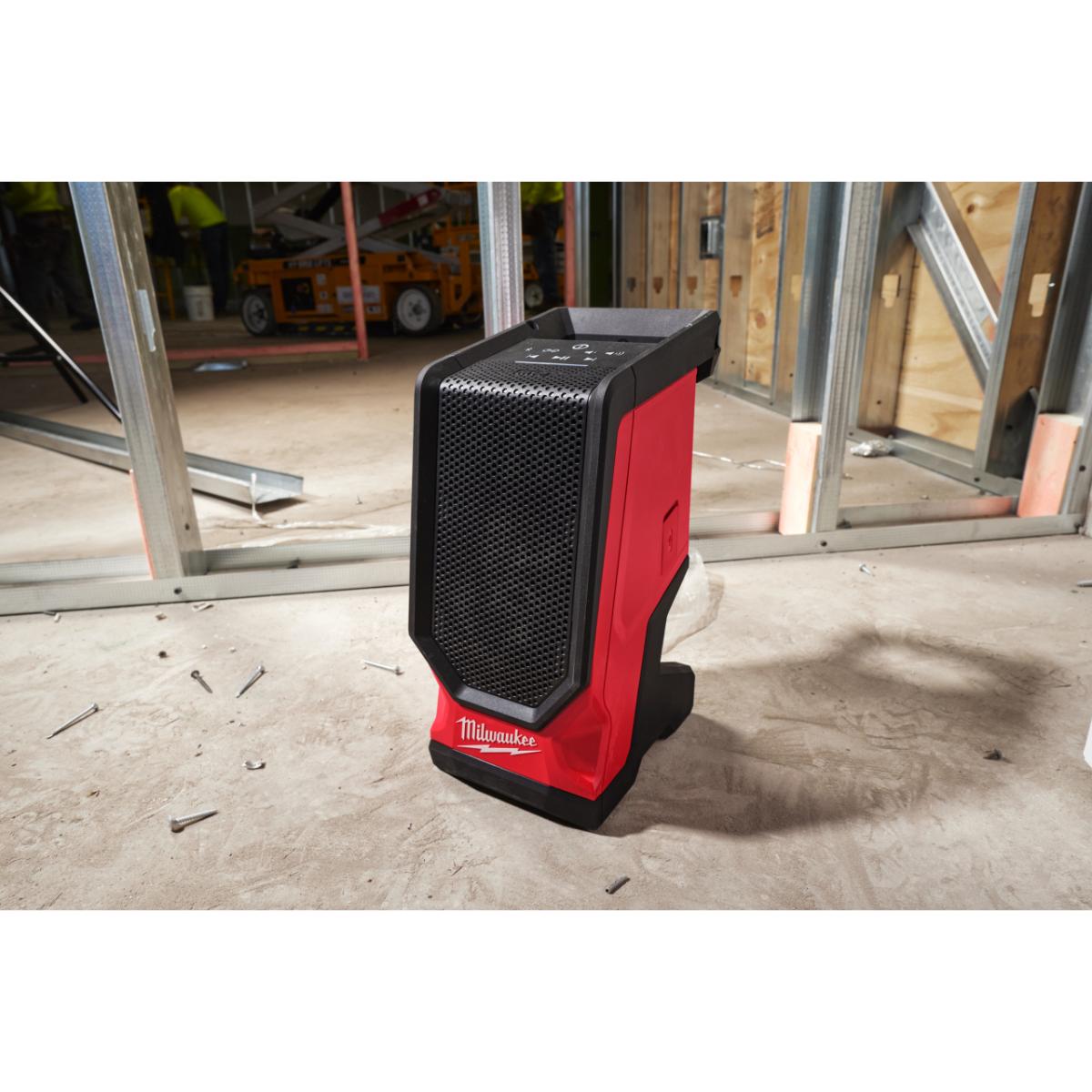 Milwaukee M18 Akku-Baustellenlautsprecher M18SPEJSG2-0