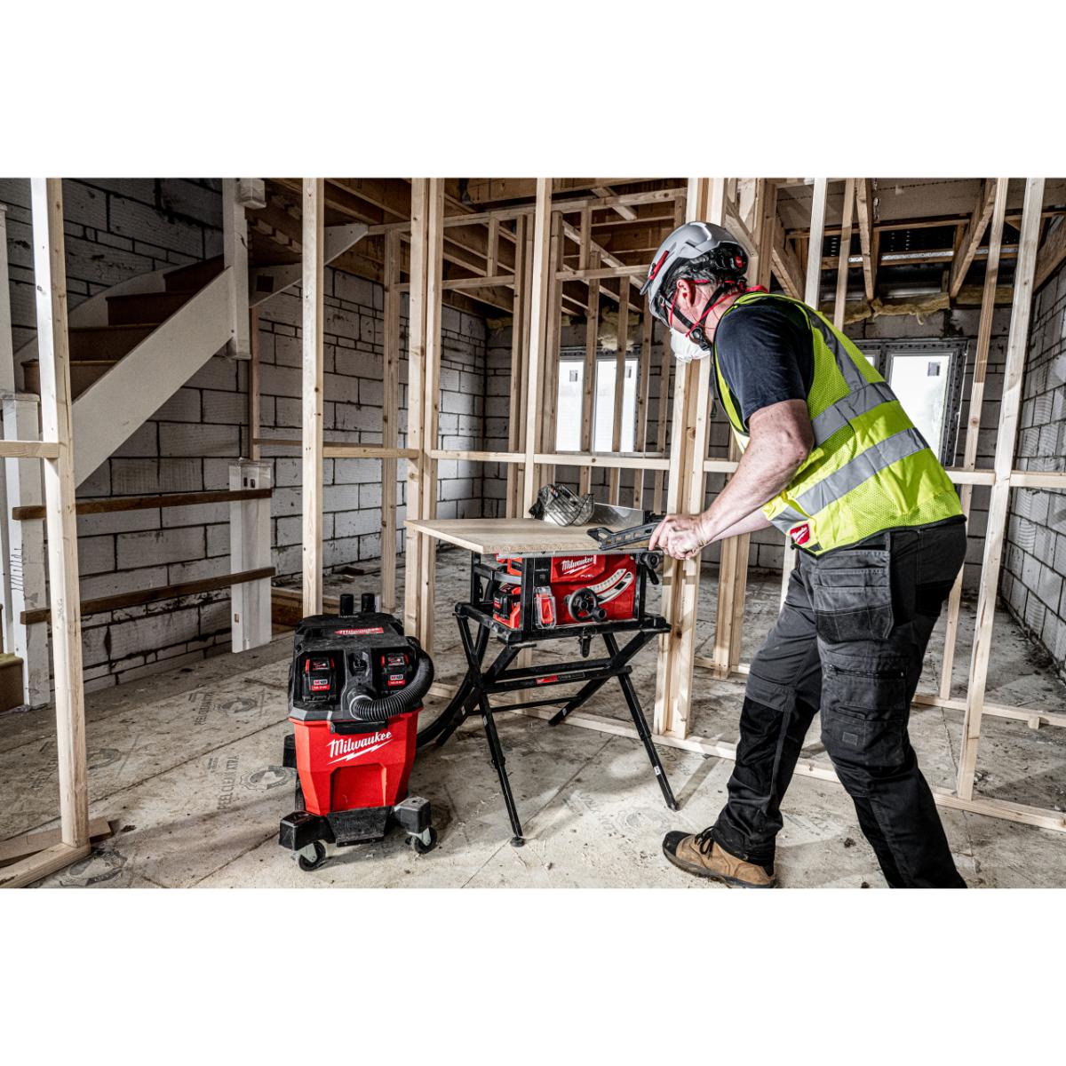 Milwaukee M18 FUEL™ 23 Liter Akku-Nass/Trockensauger Klasse L - M18F2VC23L