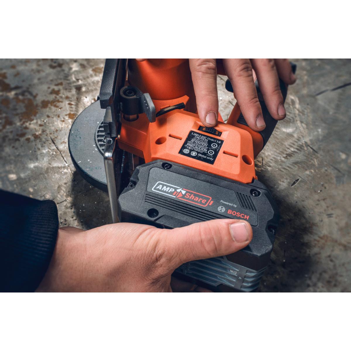 Fein Kompakte Akku-Handkreissäge für Metall F-IRON Cut 57 AS