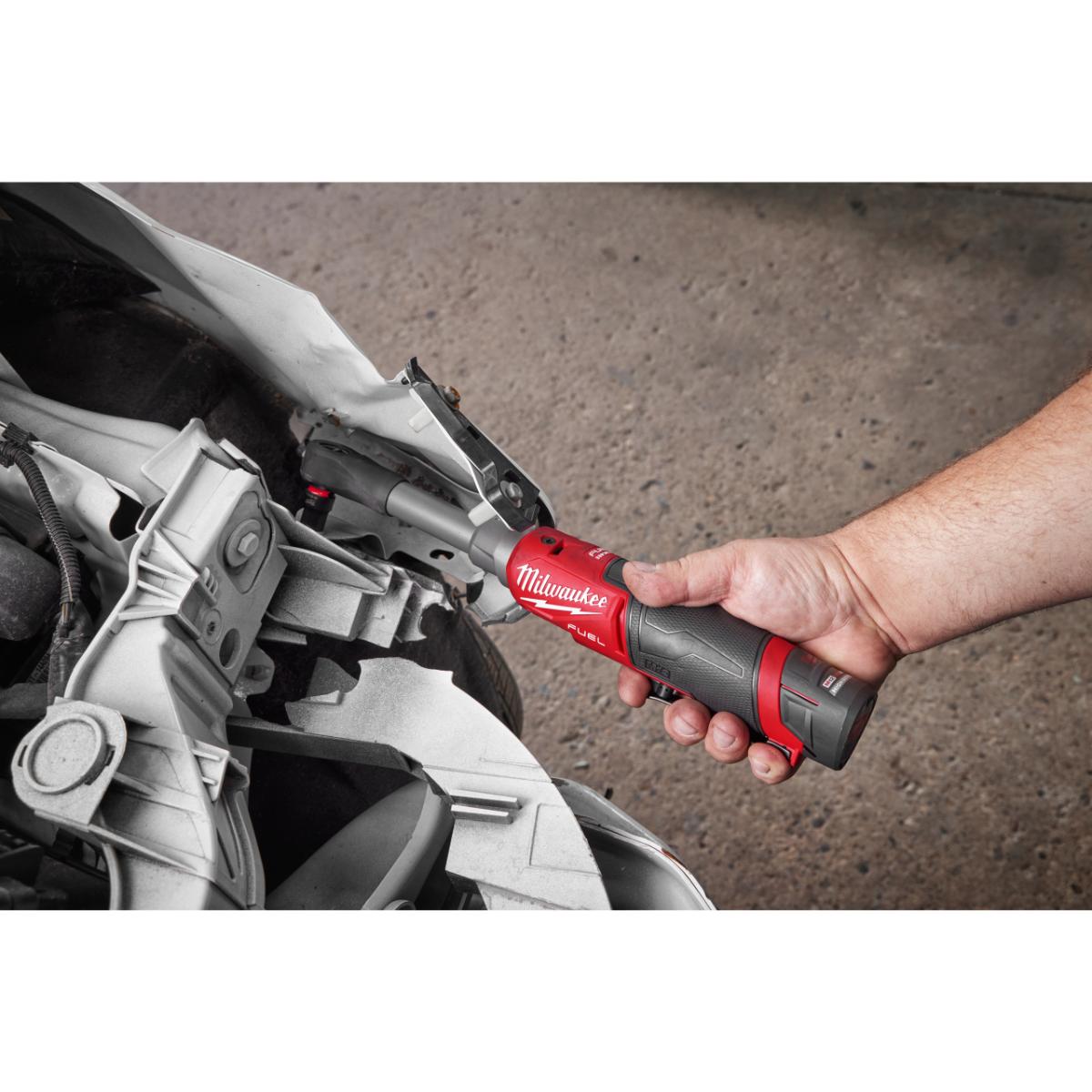 Milwaukee FUEL 3/8 Zoll Akku-Hochgeschwindigkeitsratsche lang M12 FHIR38LR-0