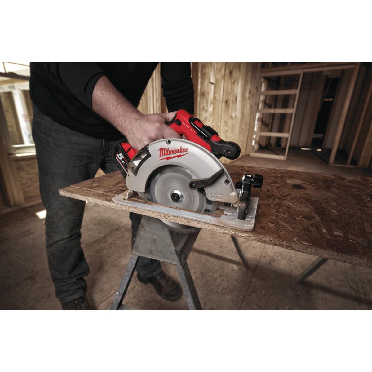 Milwaukee Akku-Handkreissäge M18 BLCS66-502X