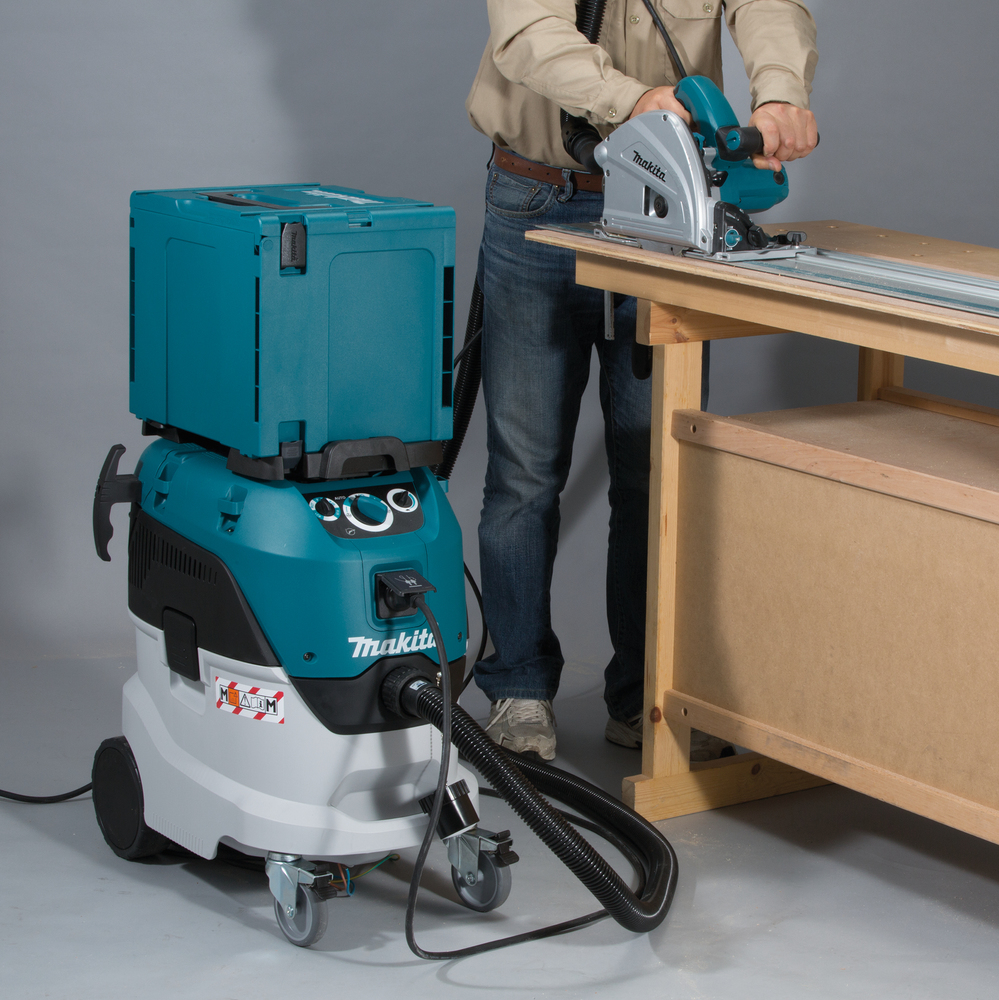 Makita Staubsauger 1.200 W - 42 Liter - VC4210M