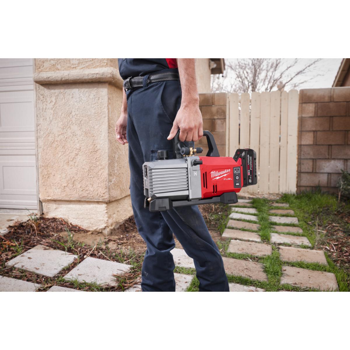 Milwaukee M18 Fuel Akku-Vakuum Pumpe M18FVP5-801