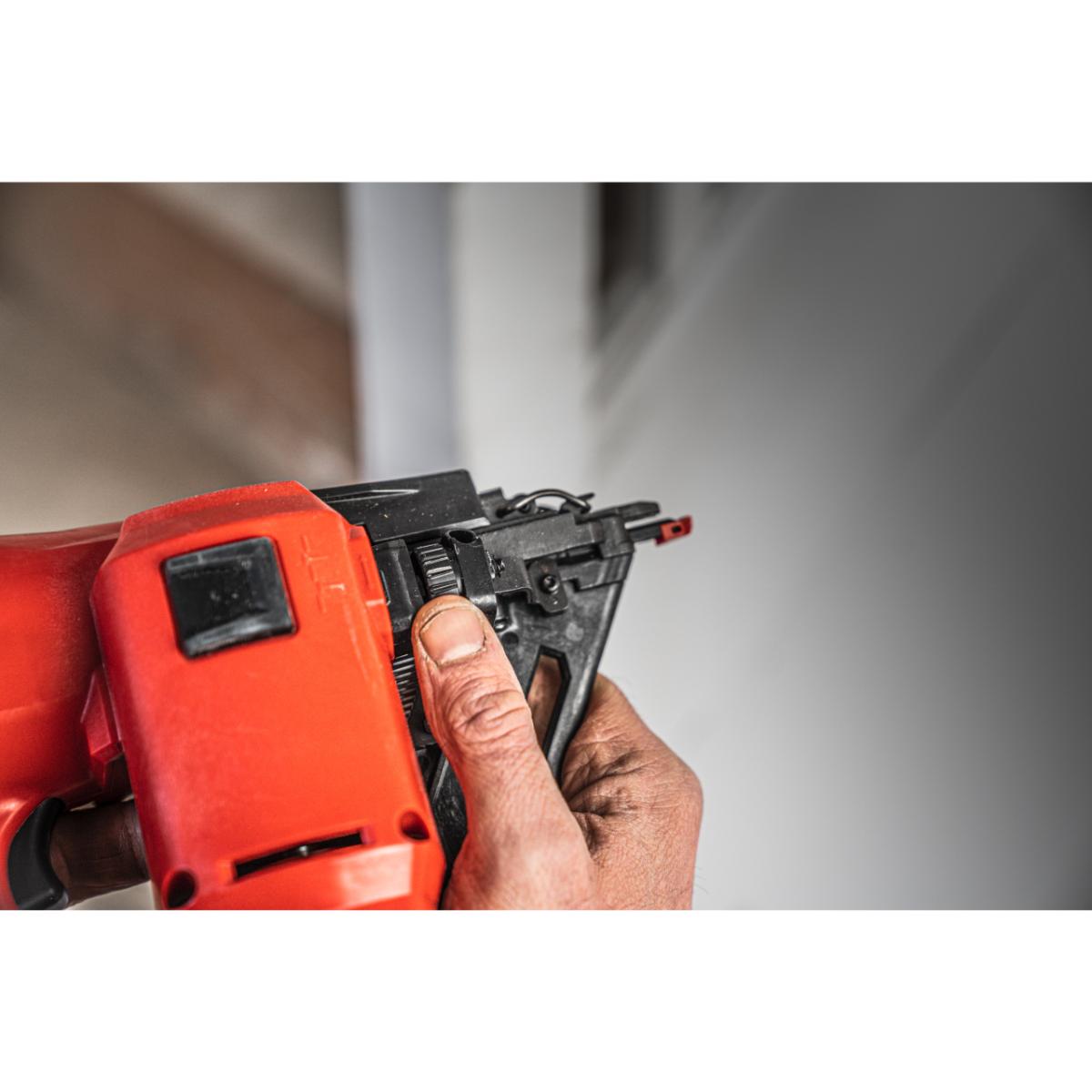 Milwaukee FUEL Akku-Nagler M18 FN15GA-0X
